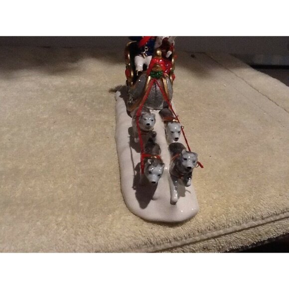 Dept 56 Snow Village - Snow Carnival King & Queen - Picture 2 of 8